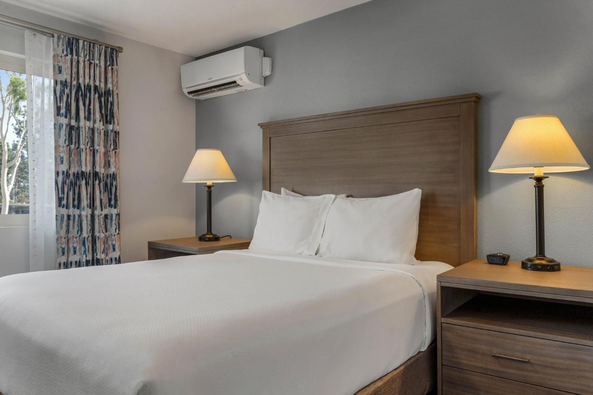 Club Wyndham Dolphin'S Cove Hotel อนาไฮม์ ภายนอก รูปภาพ